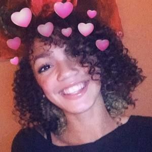 Meet your Posher, Avery